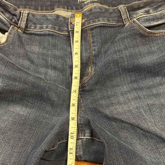 Maurices Ankle Jeans in Dark Blue with Distressed Details XL - Picture 7 of 8